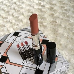 💰3/$30💰🎉HP🎉 New Violet Laura Geller Lipstick